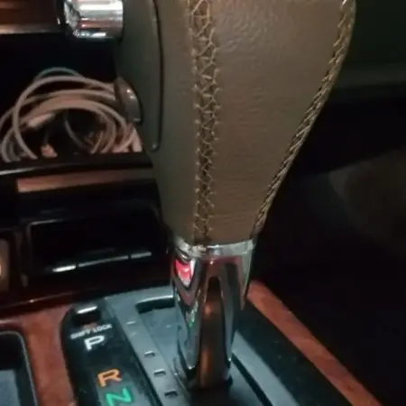 Tapizado de Perilla y Palanca de Cambios de Autos-5